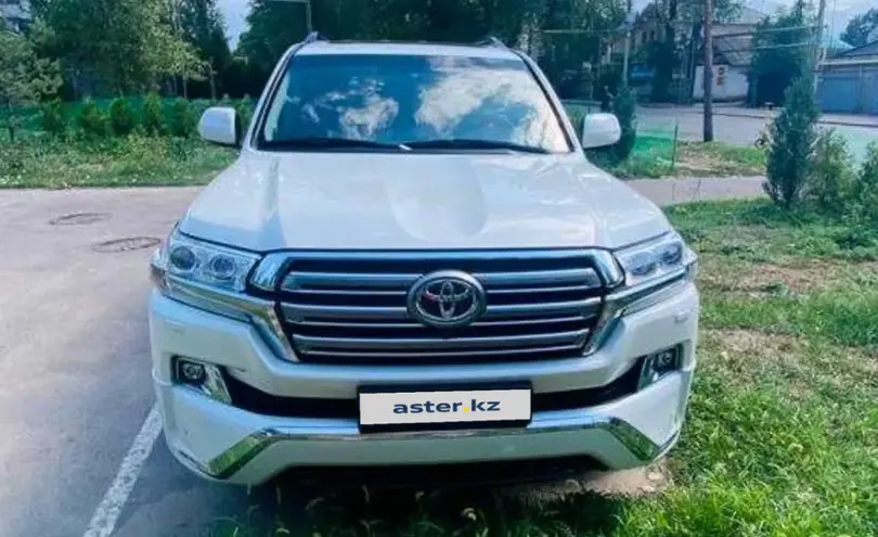 Toyota Land Cruiser 2018 года за 42 000 000 тг. в Алматы