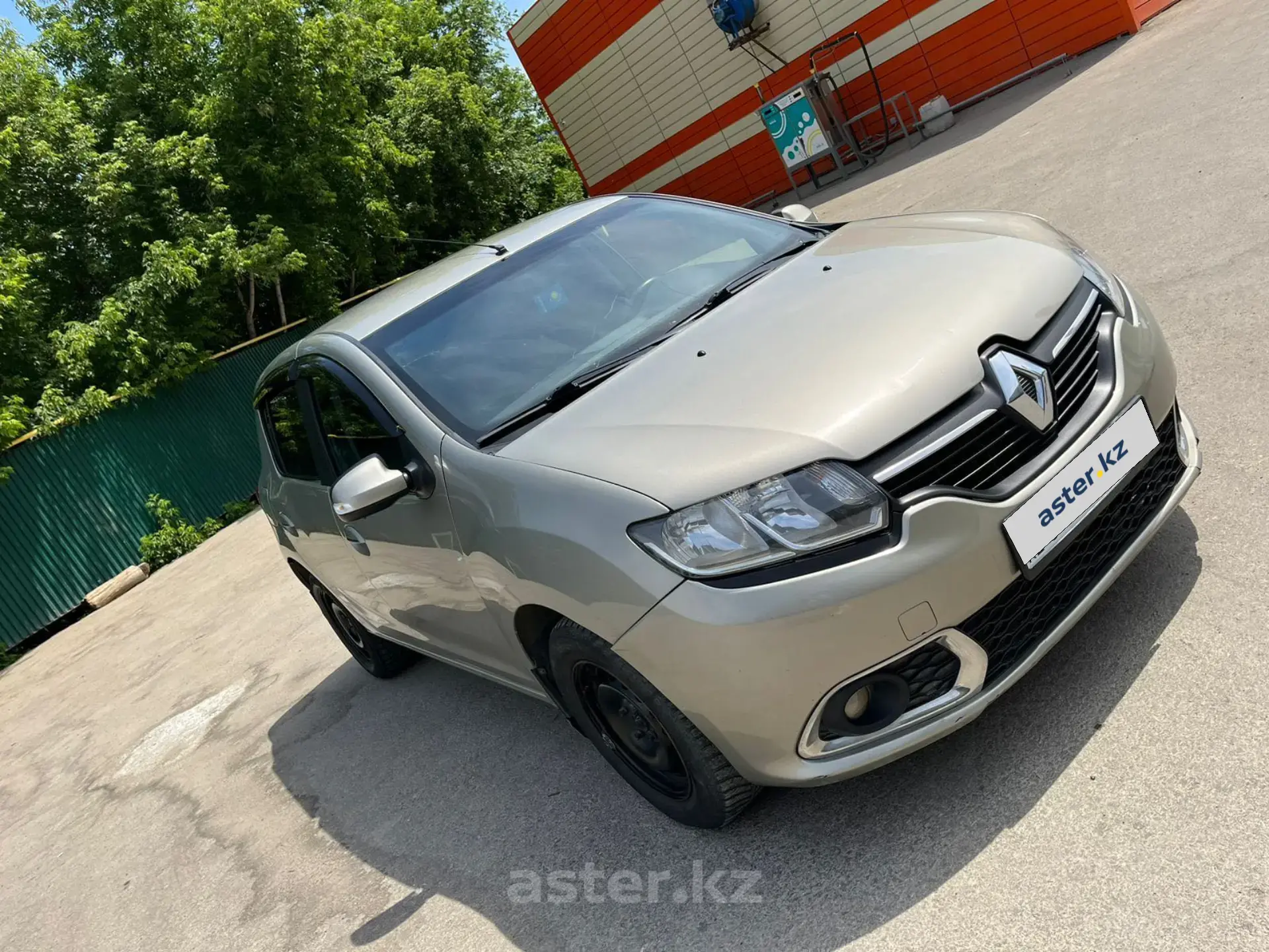 Renault Sandero 2014