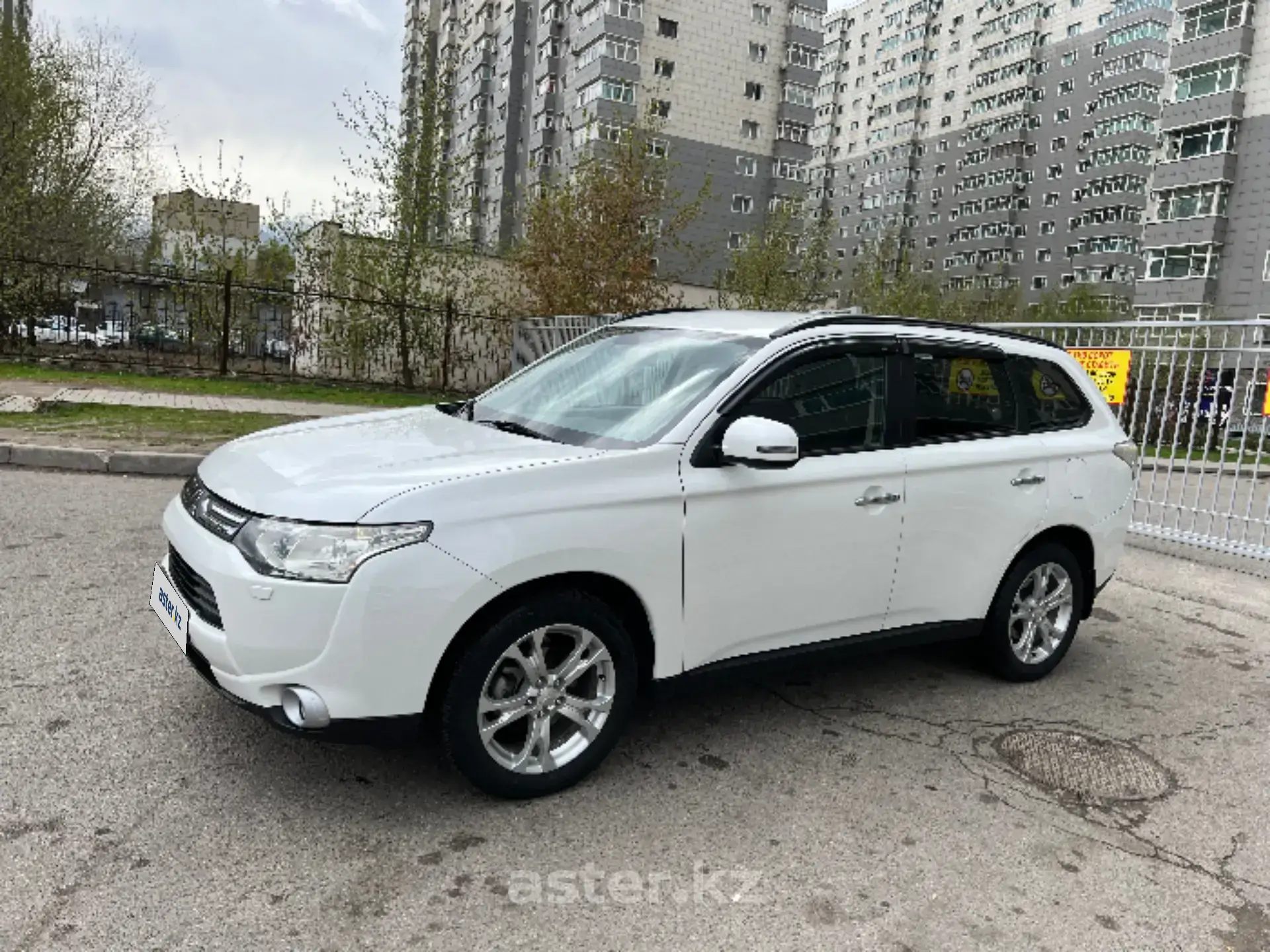 Mitsubishi Outlander 2013