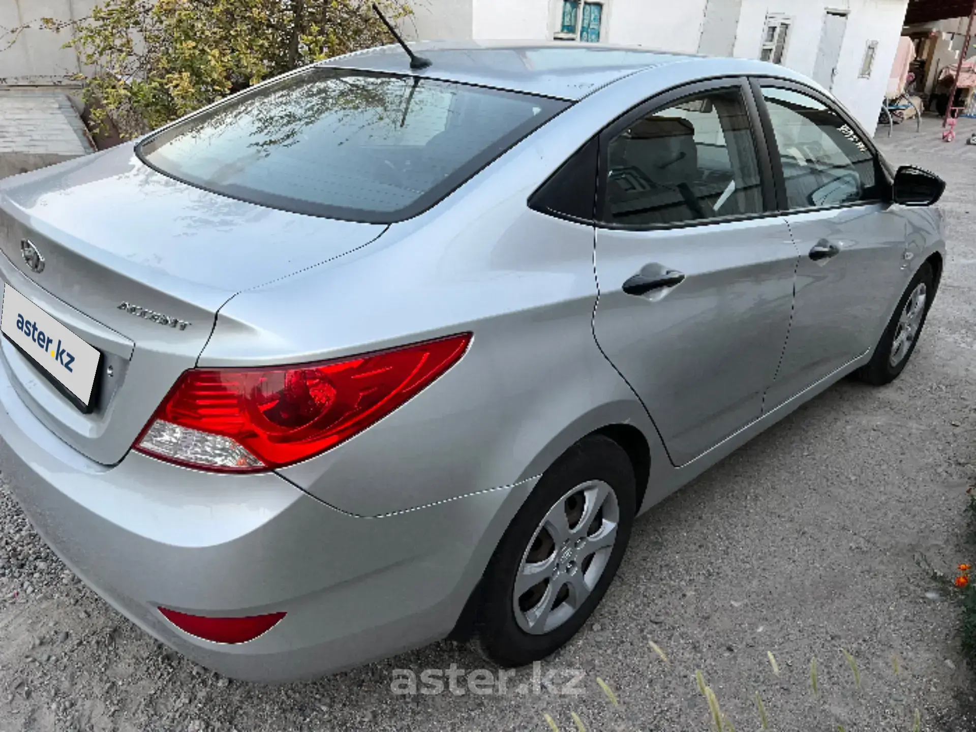 Hyundai Accent 2014