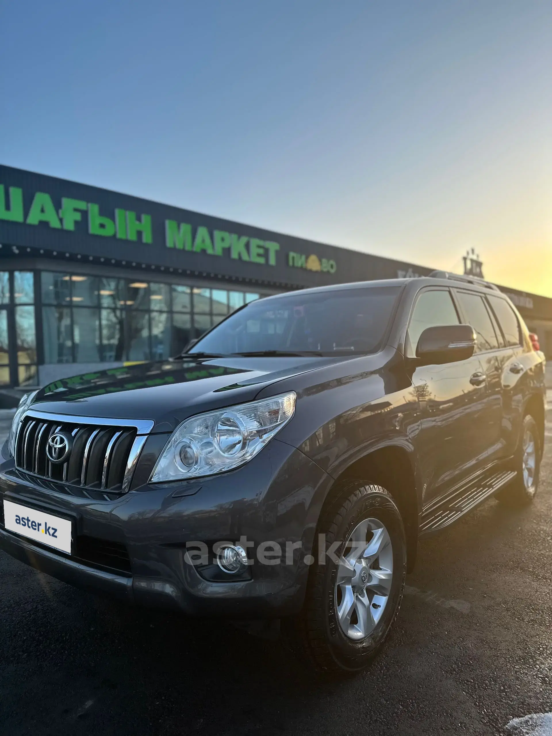 Toyota Land Cruiser Prado 2011