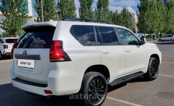 Toyota Land Cruiser Prado 2018 года за 25 500 000 тг. в Астана фото 3