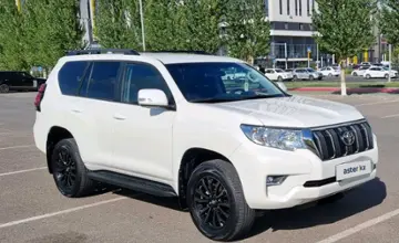 Toyota Land Cruiser Prado 2018 года за 25 500 000 тг. в Астана фото 2