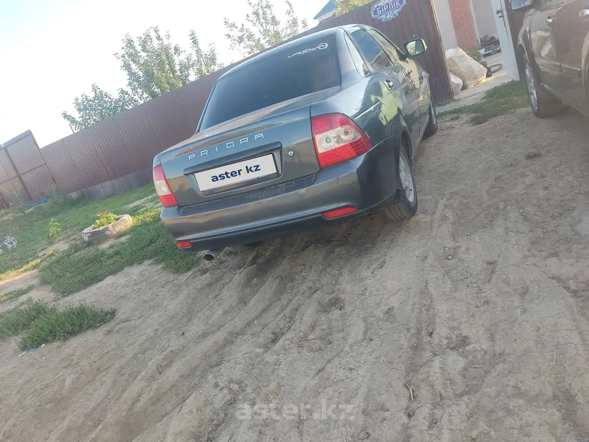 LADA (ВАЗ) Priora 2012