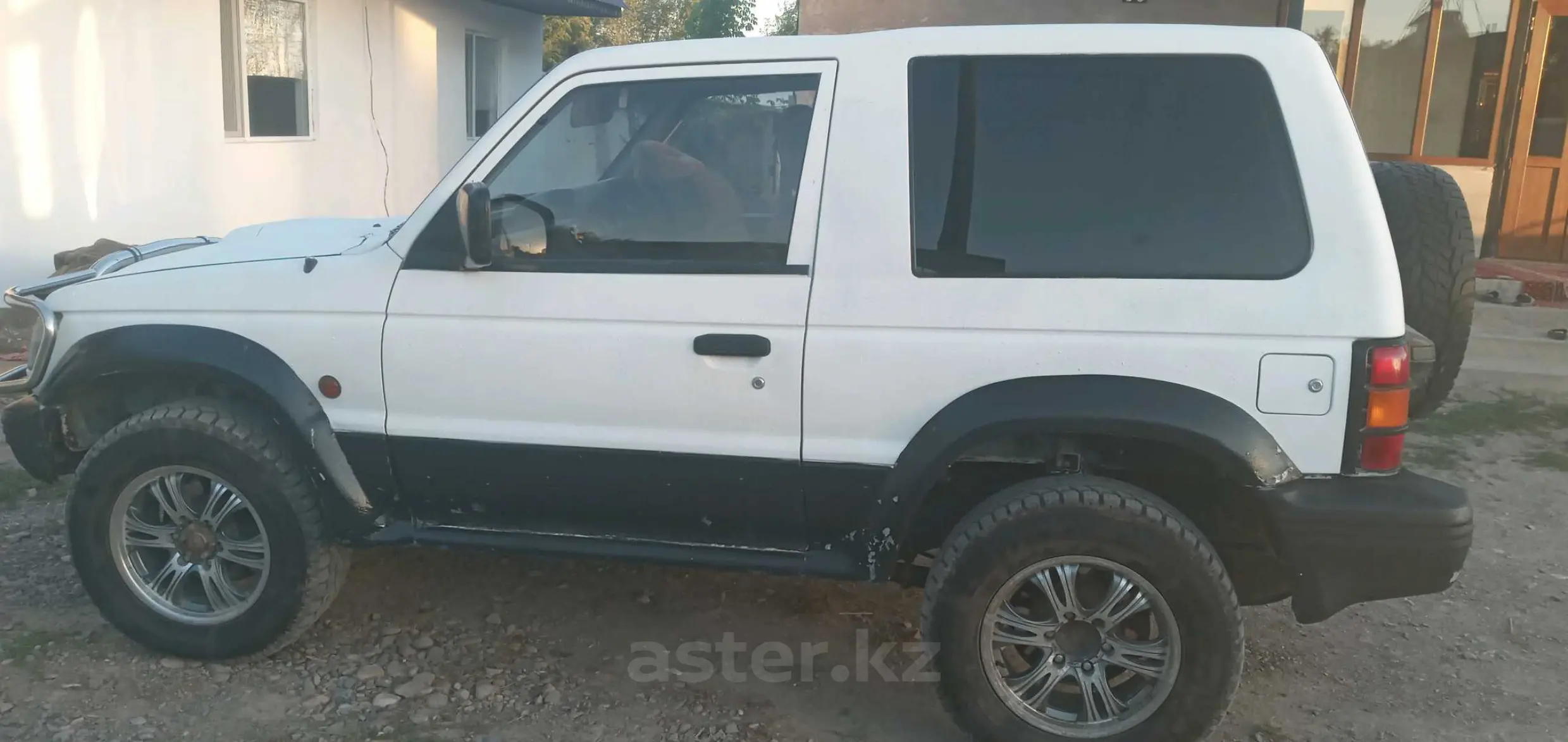 Mitsubishi Pajero 1996