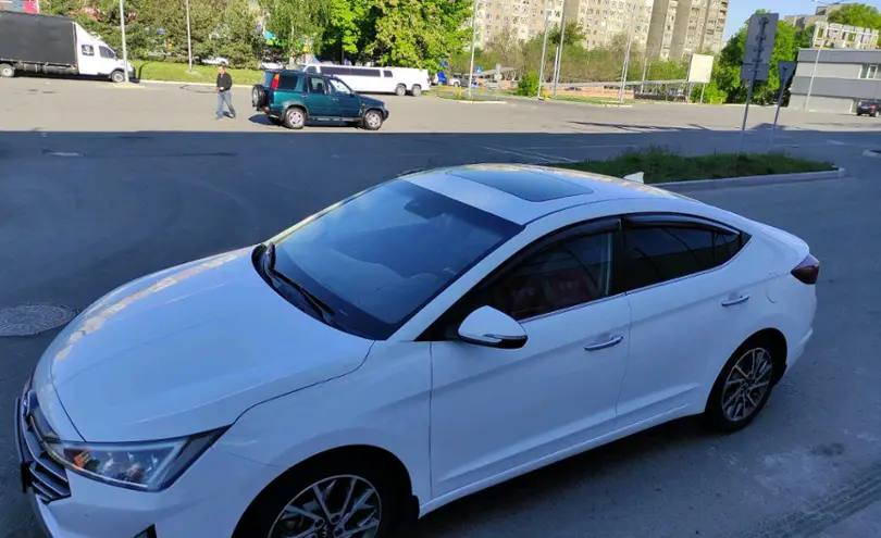 Hyundai Elantra 2019 года за 9 900 000 тг. в Алматы