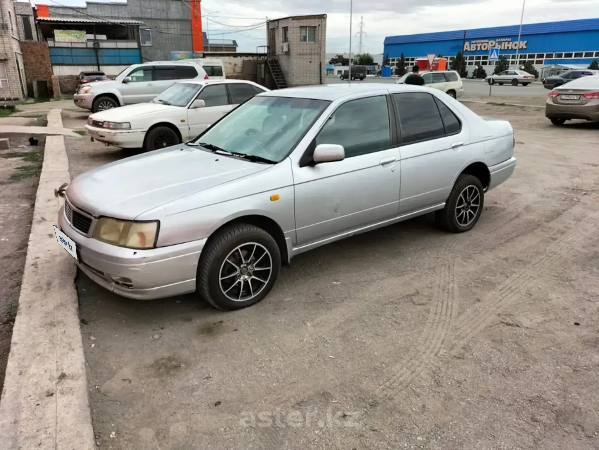 Nissan Bluebird 1996