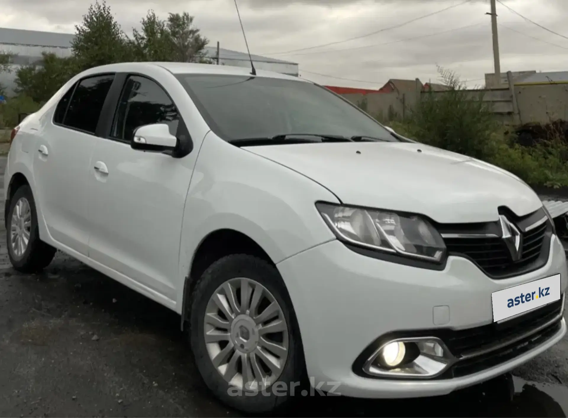 Renault Logan 2014