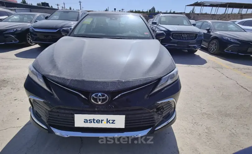 Toyota Camry 2023 года за 18 660 000 тг. в Алматы