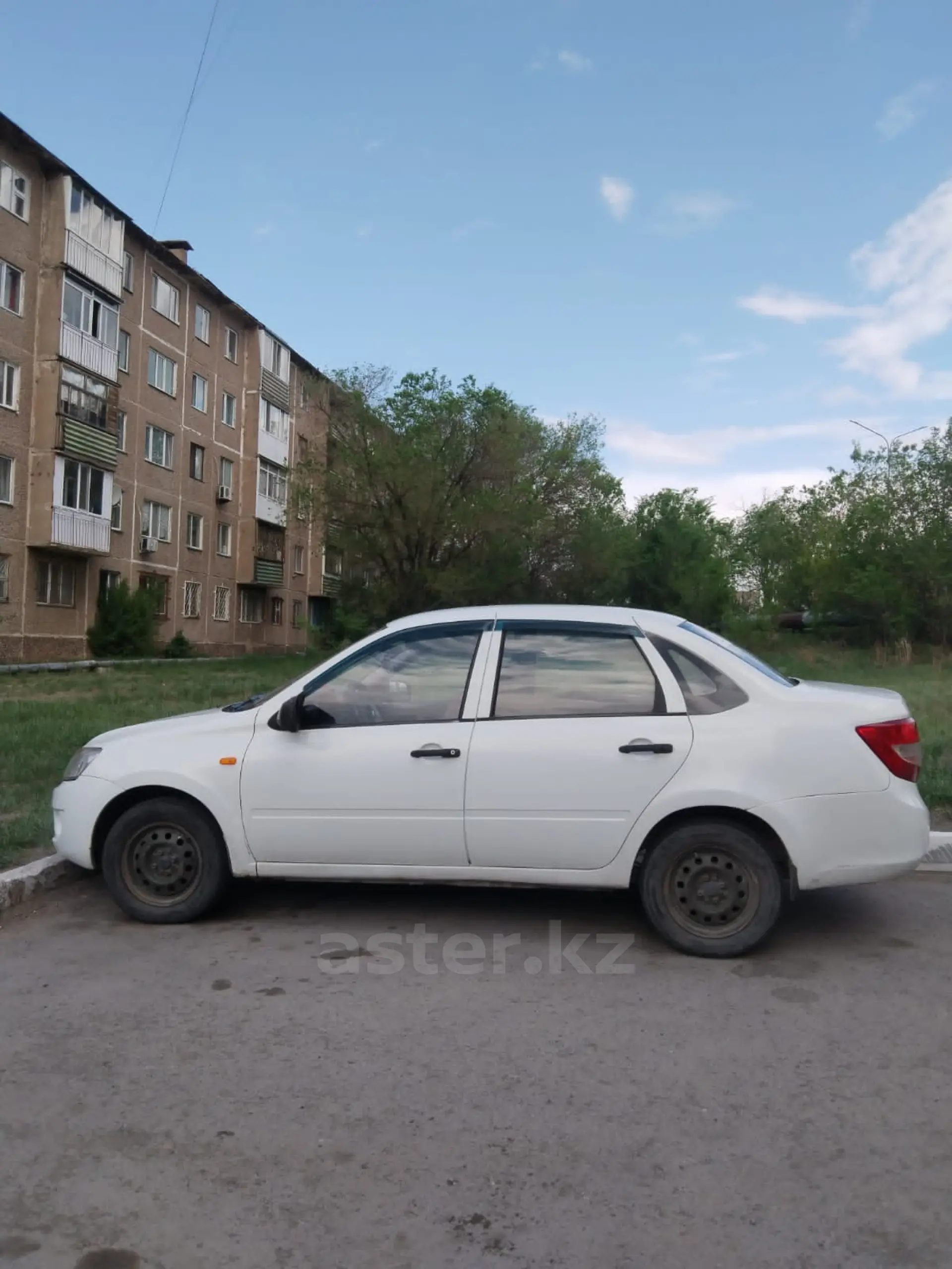 LADA (ВАЗ) Granta 2013