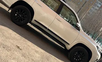 Toyota Land Cruiser Prado 2022 года за 41 500 000 тг. в Астана фото 3