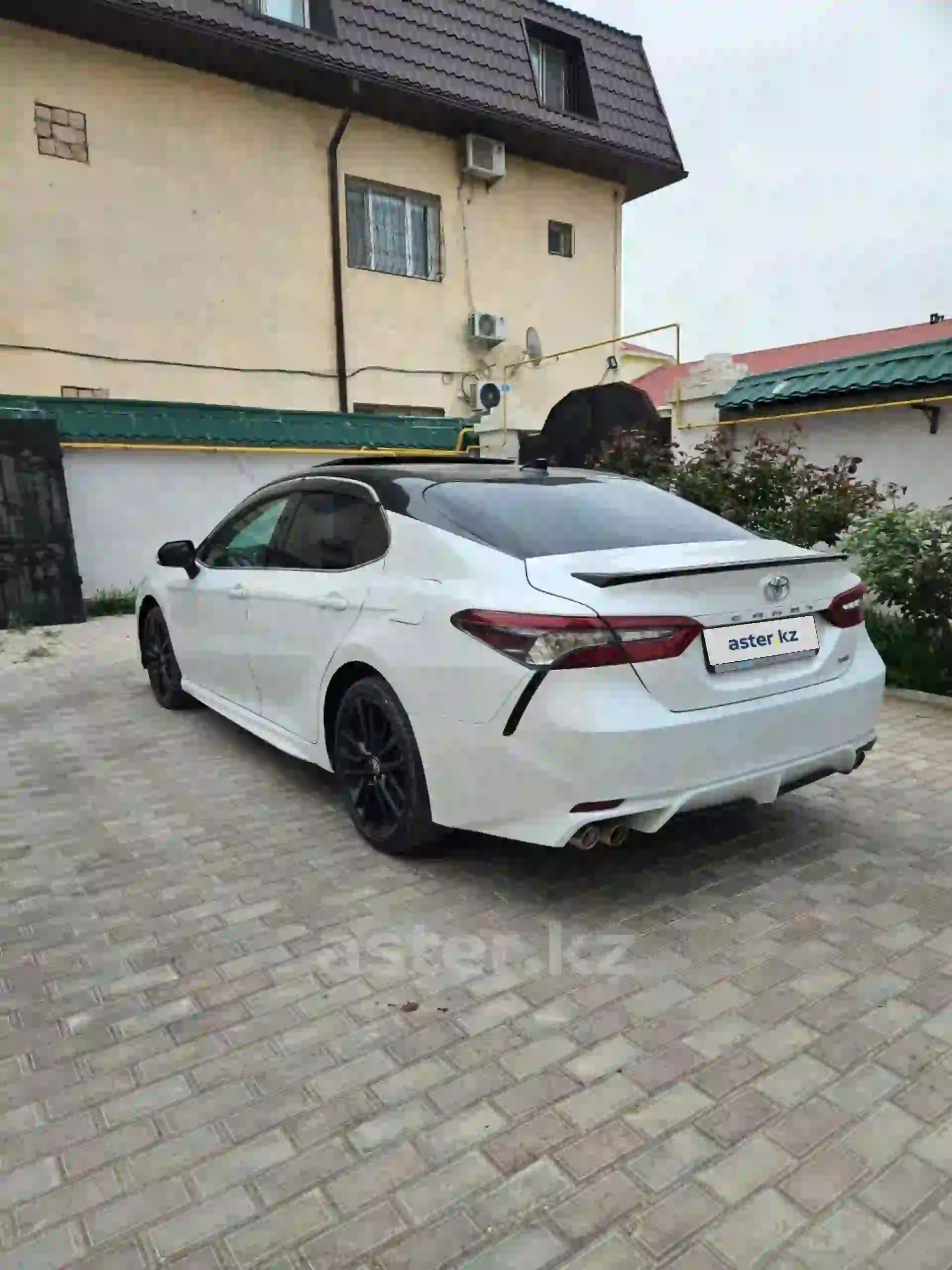 Toyota Camry 2021