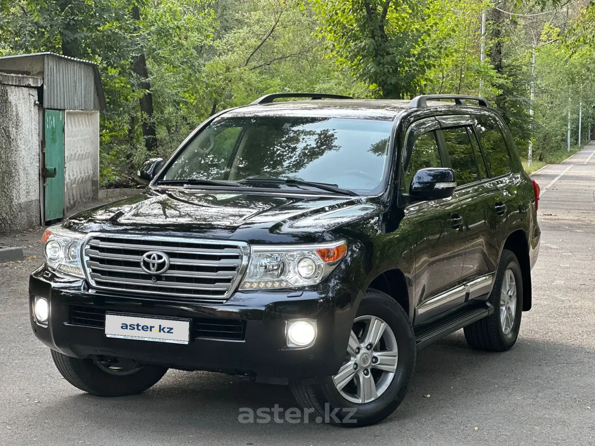 Toyota Land Cruiser 2012