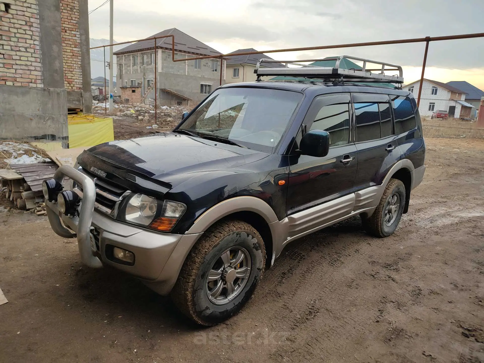 Mitsubishi Pajero 2001