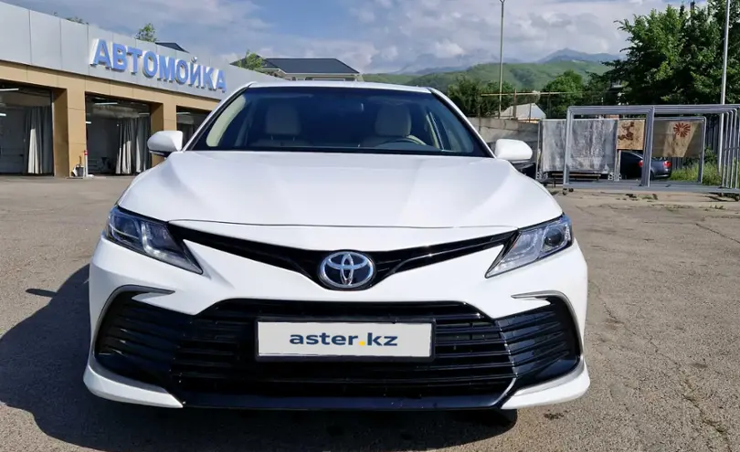 Toyota Camry 2022 года за 14 800 000 тг. в Алматы