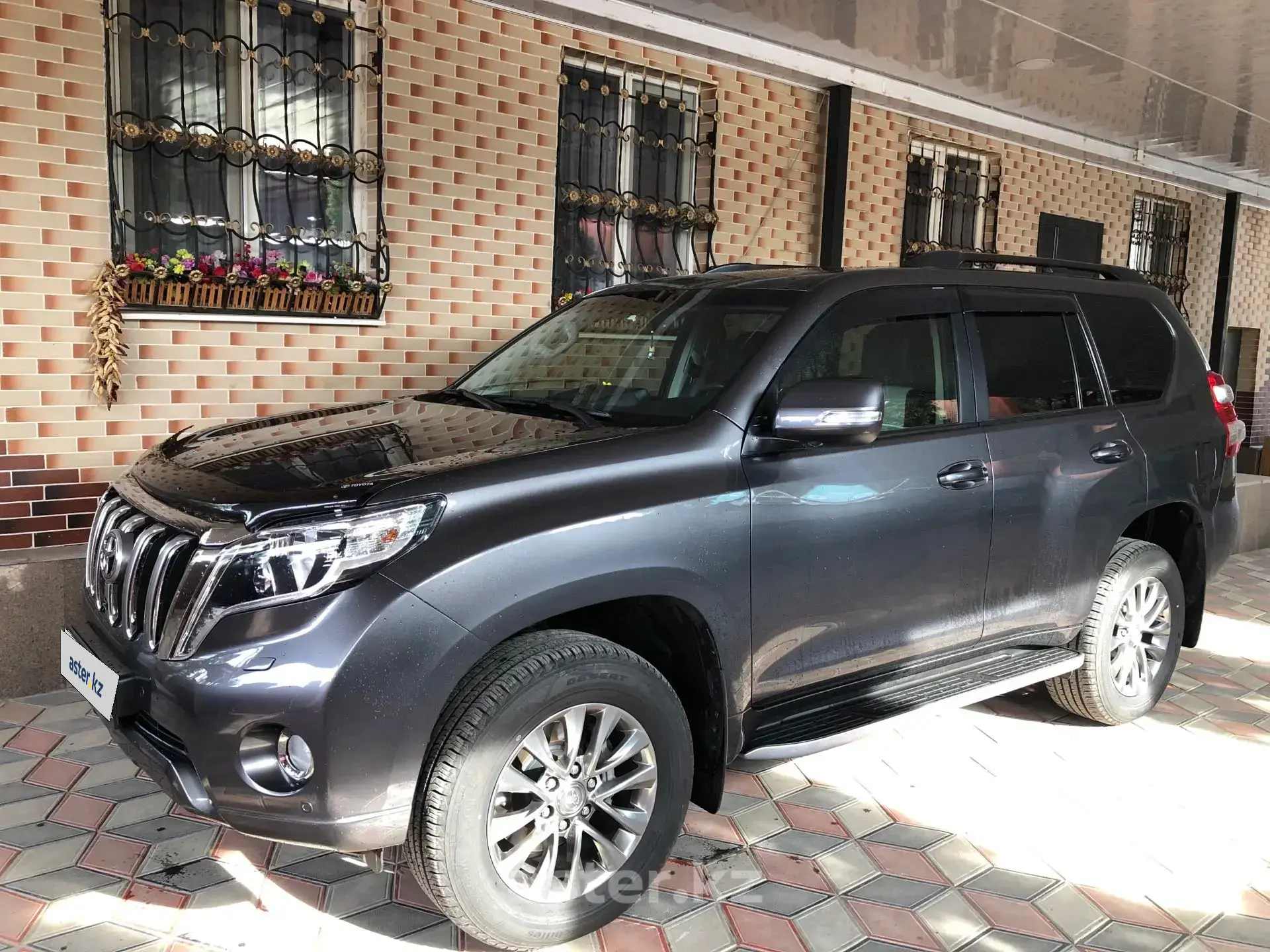 Toyota Land Cruiser Prado 2014