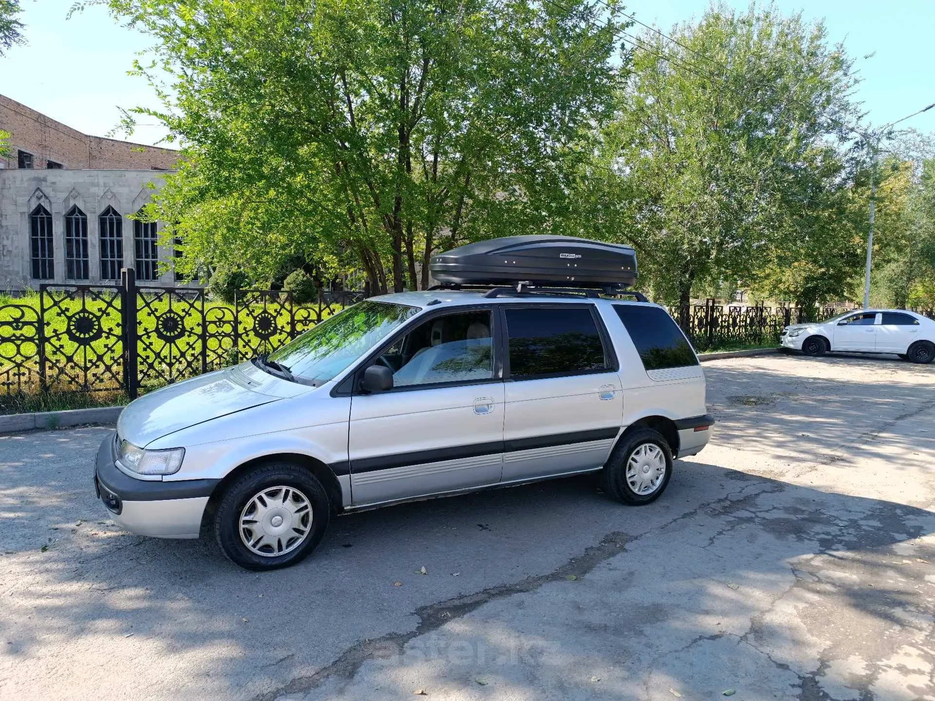 Mitsubishi Space Wagon 1993