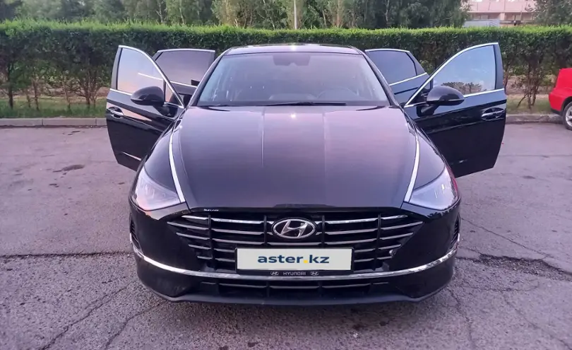 Hyundai Sonata 2019 года за 13 100 000 тг. в Астана