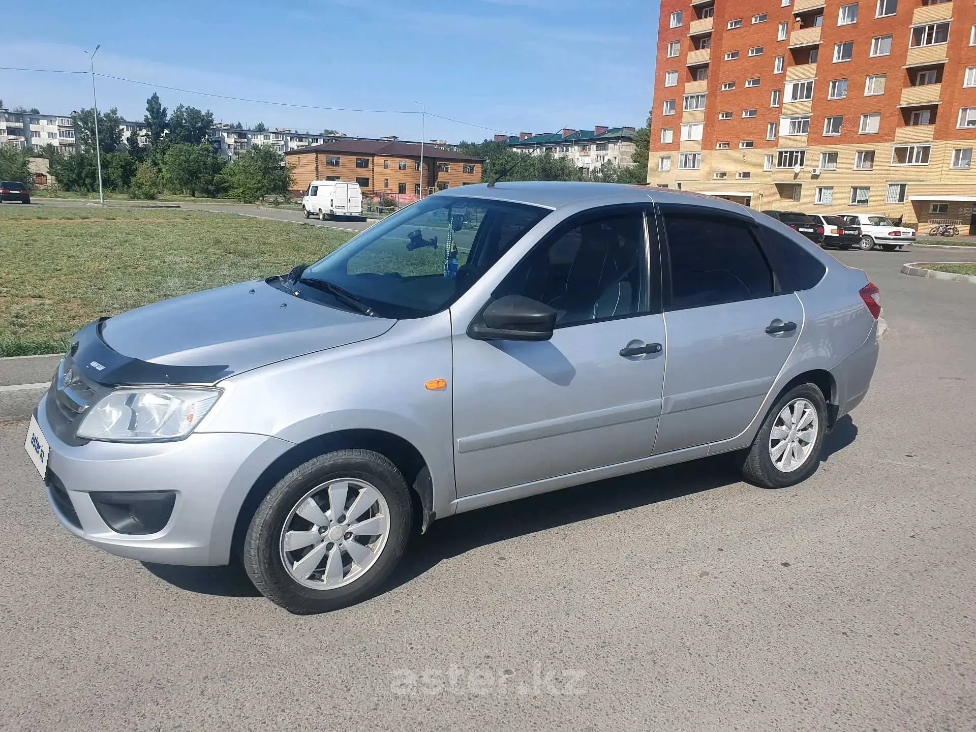 LADA (ВАЗ) Granta 2015