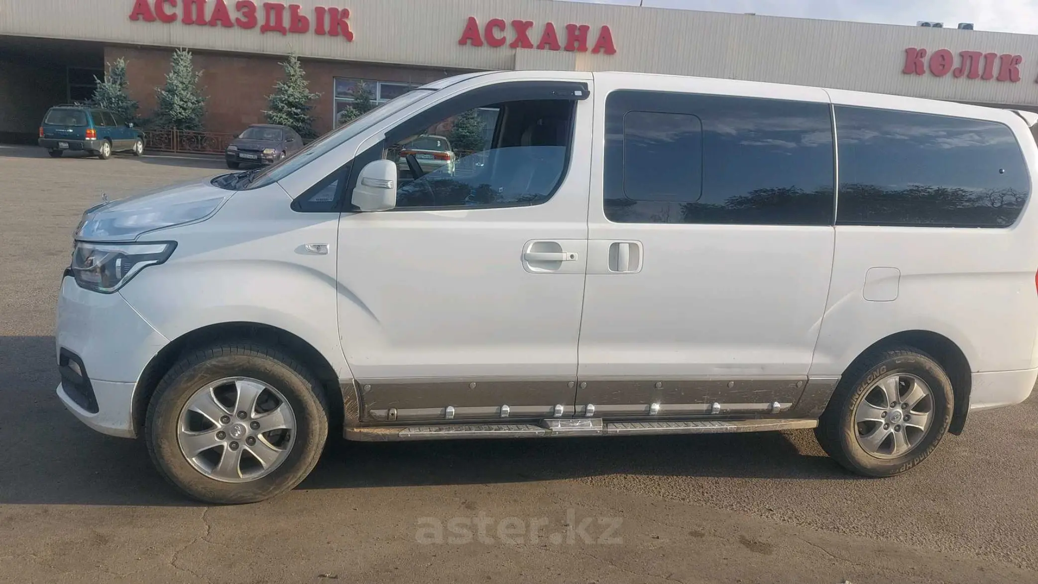 Hyundai Grand Starex 2015