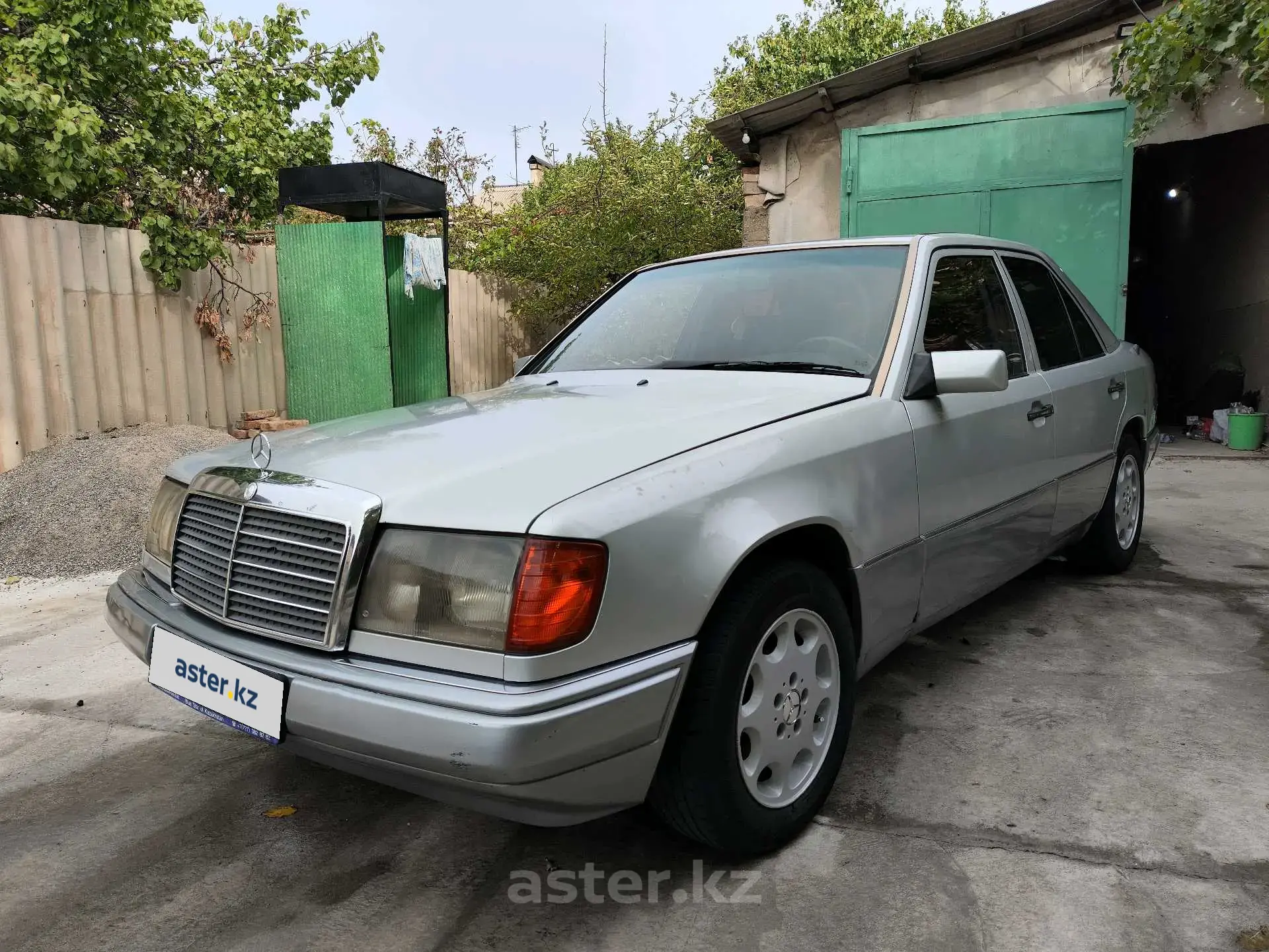 Mercedes-Benz W124 1992