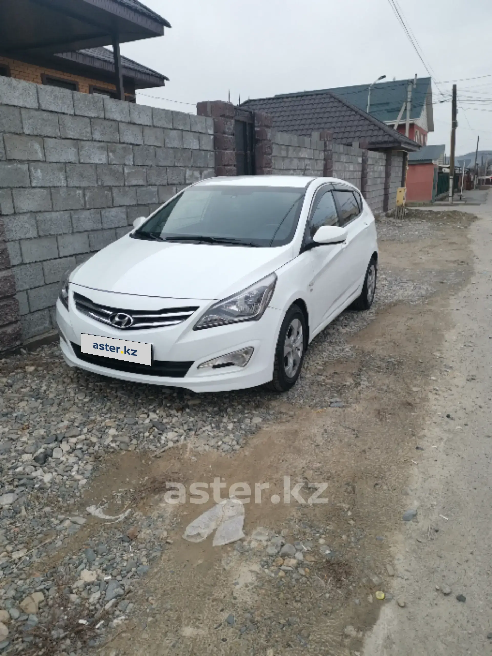 Hyundai Accent 2015