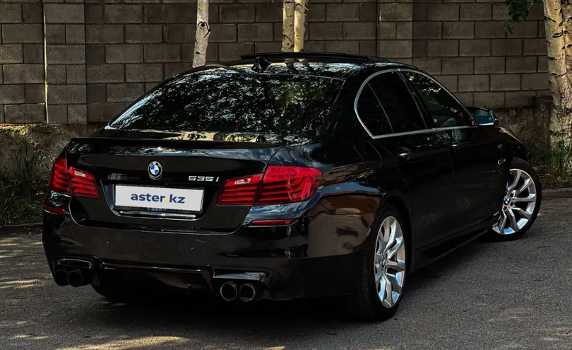 BMW 5 серии 2014 года за 13 250 000 тг. в Алматы фото 2