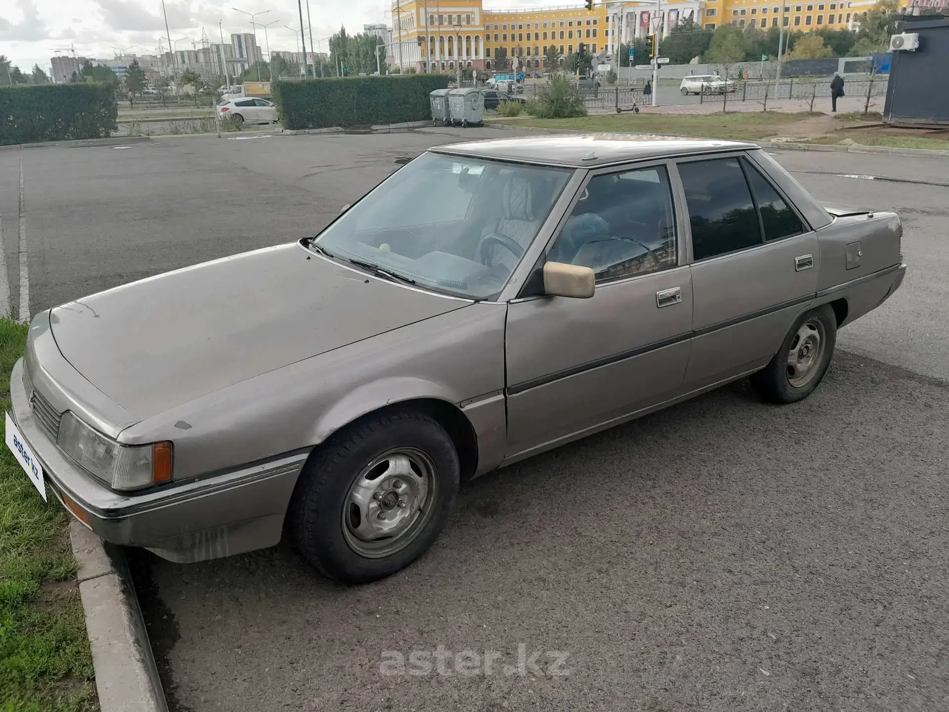 Mitsubishi Galant 1987