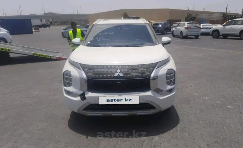 Mitsubishi Outlander 2023 года за 19 500 000 тг. в Астана