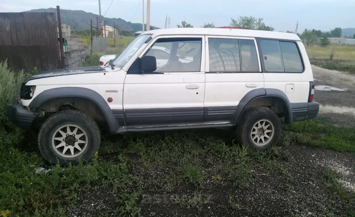 Паджеро дизель лучшее. Mitsubishi Pajero 1993. Паджеро 1993 года. Pajero 23