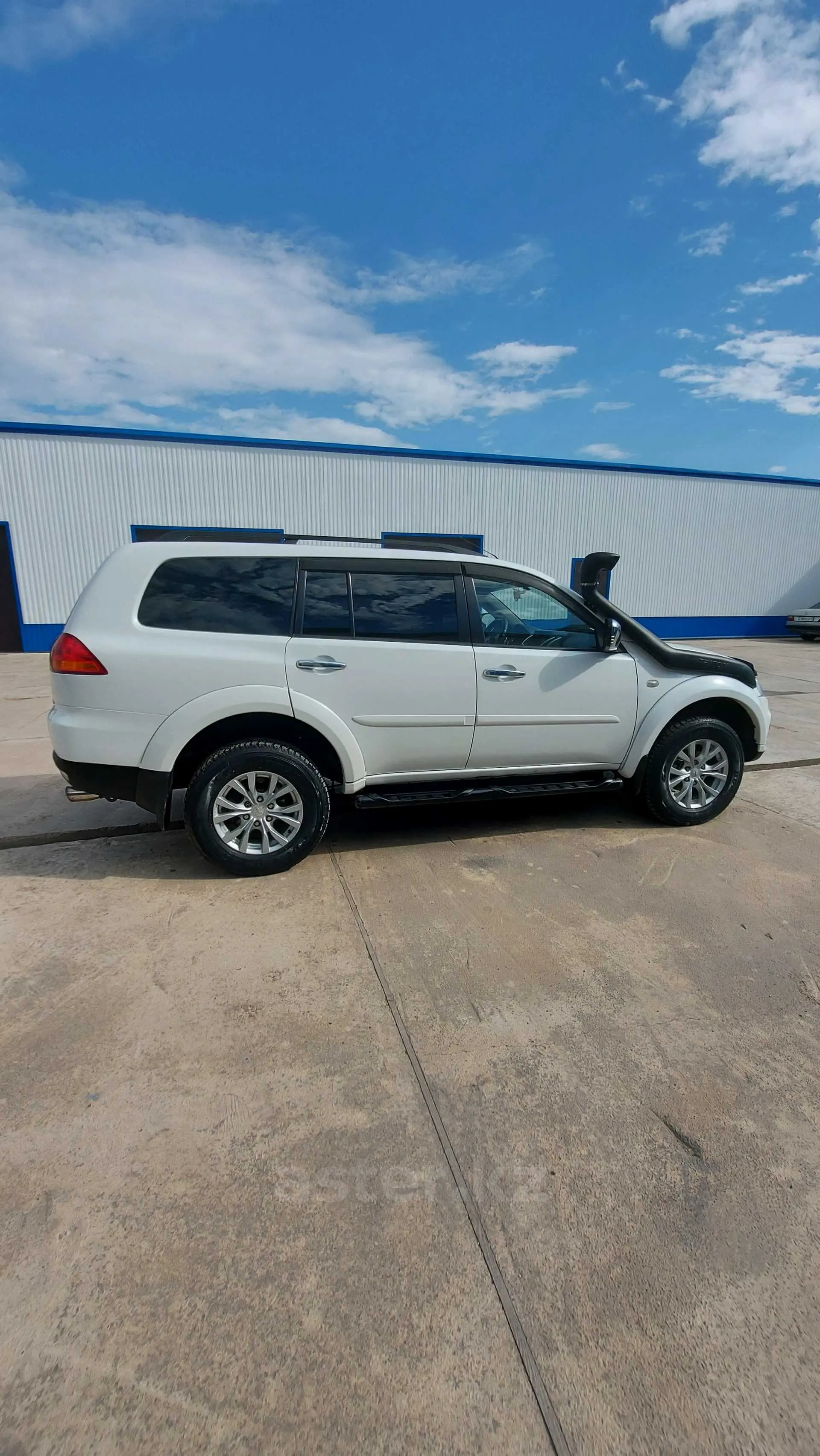 Mitsubishi Pajero Sport 2013