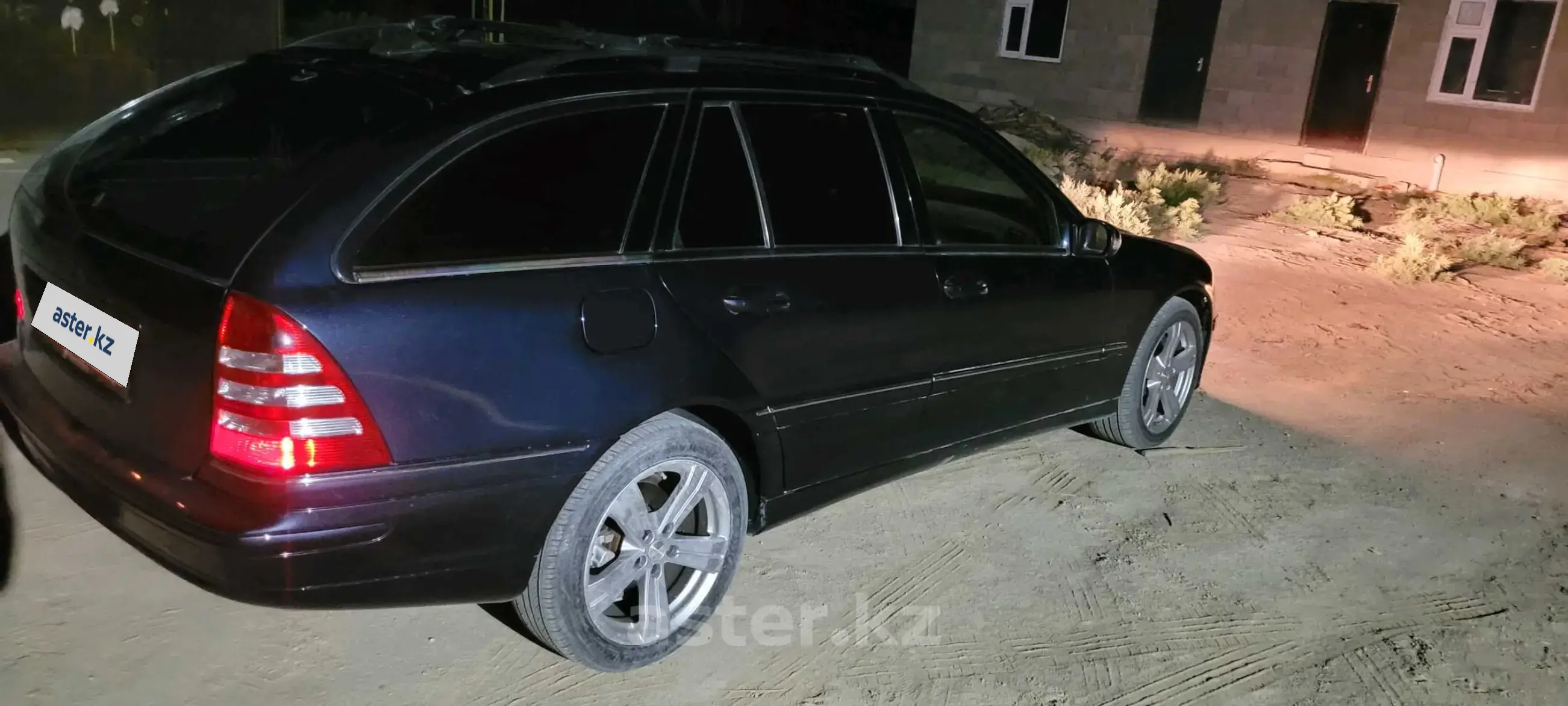 Mercedes-Benz C-Класс 2005