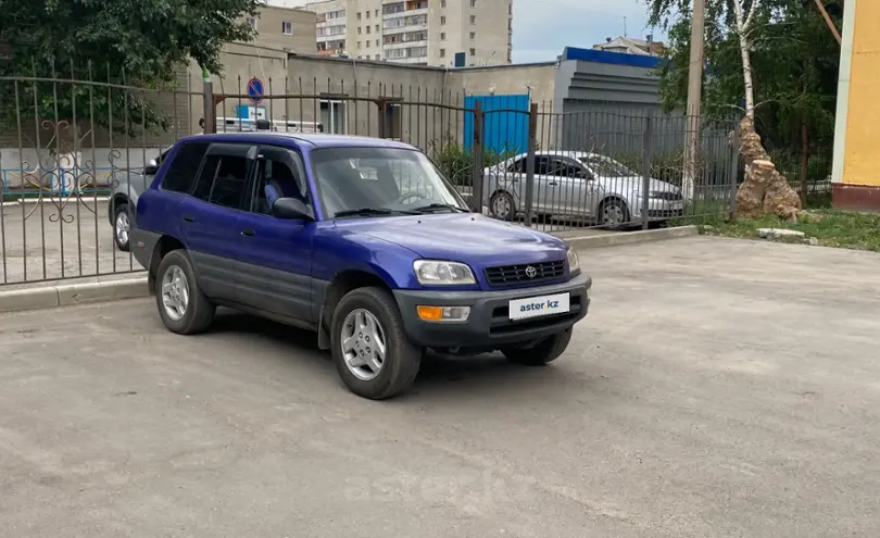 Toyota RAV4 1998 года за 3 500 000 тг. в Астана