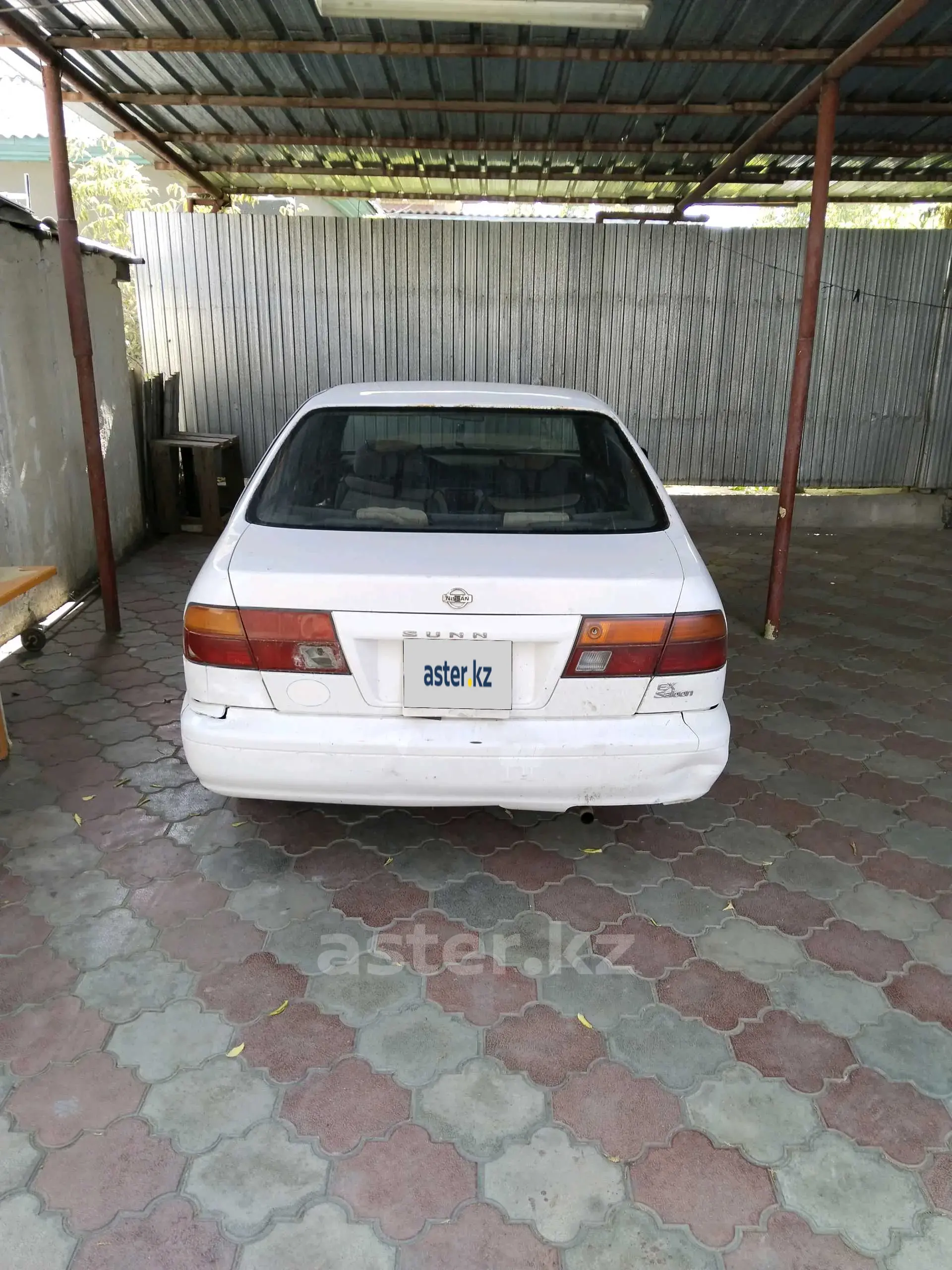 Nissan Sunny 1996