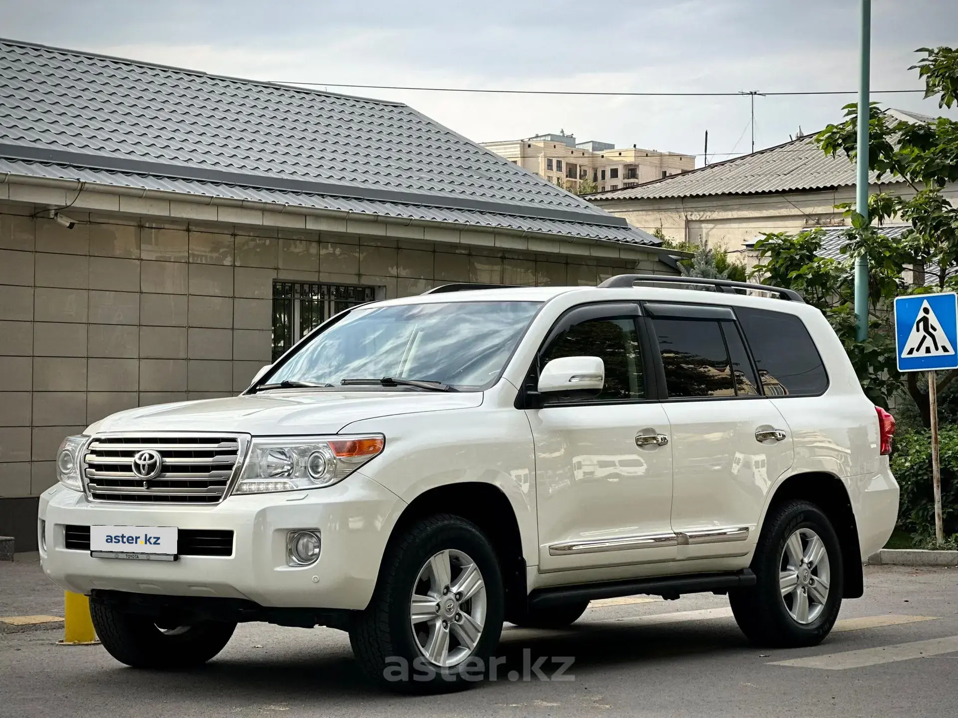 Toyota Land Cruiser 2012