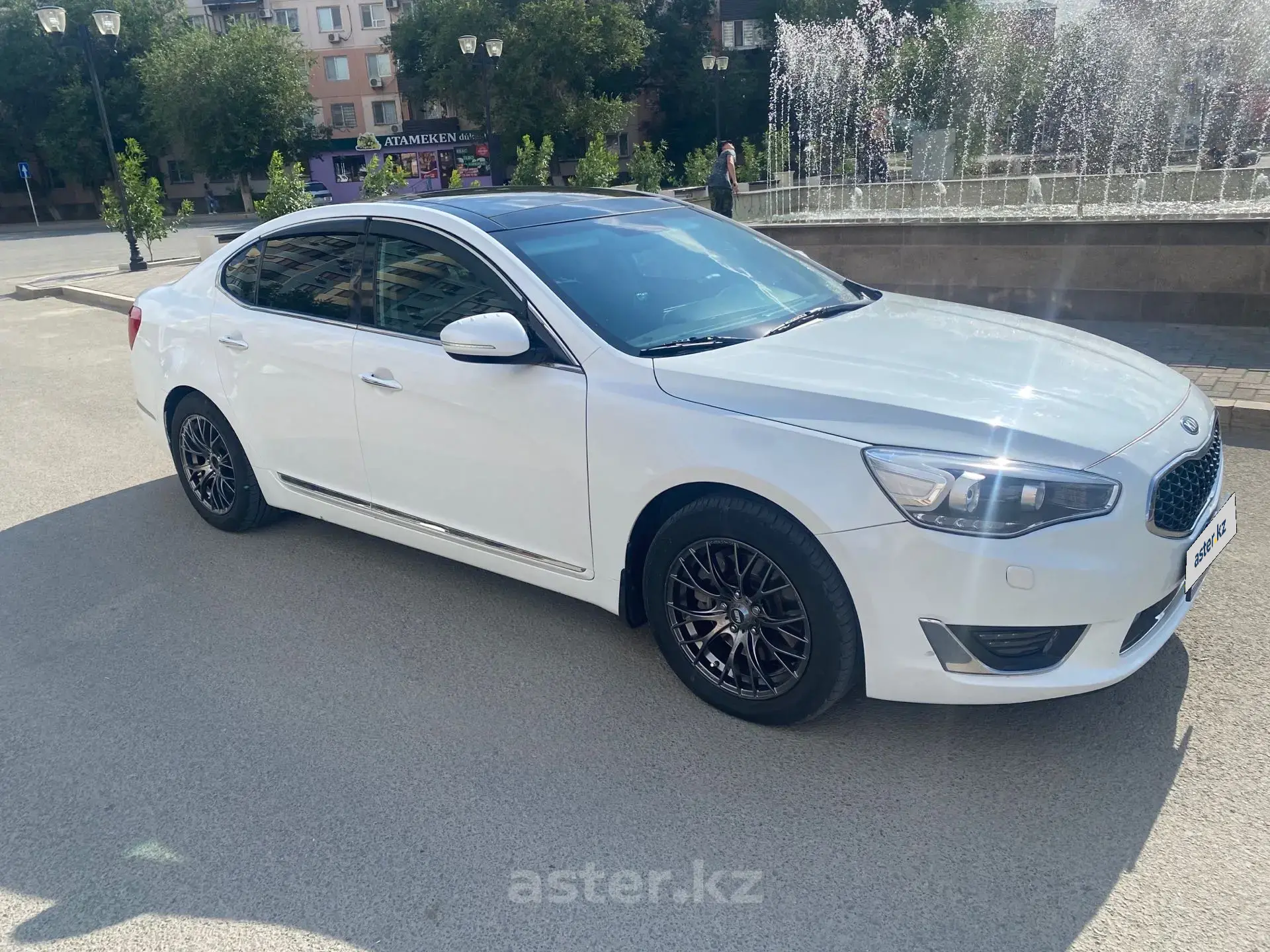 Kia Cadenza 2015