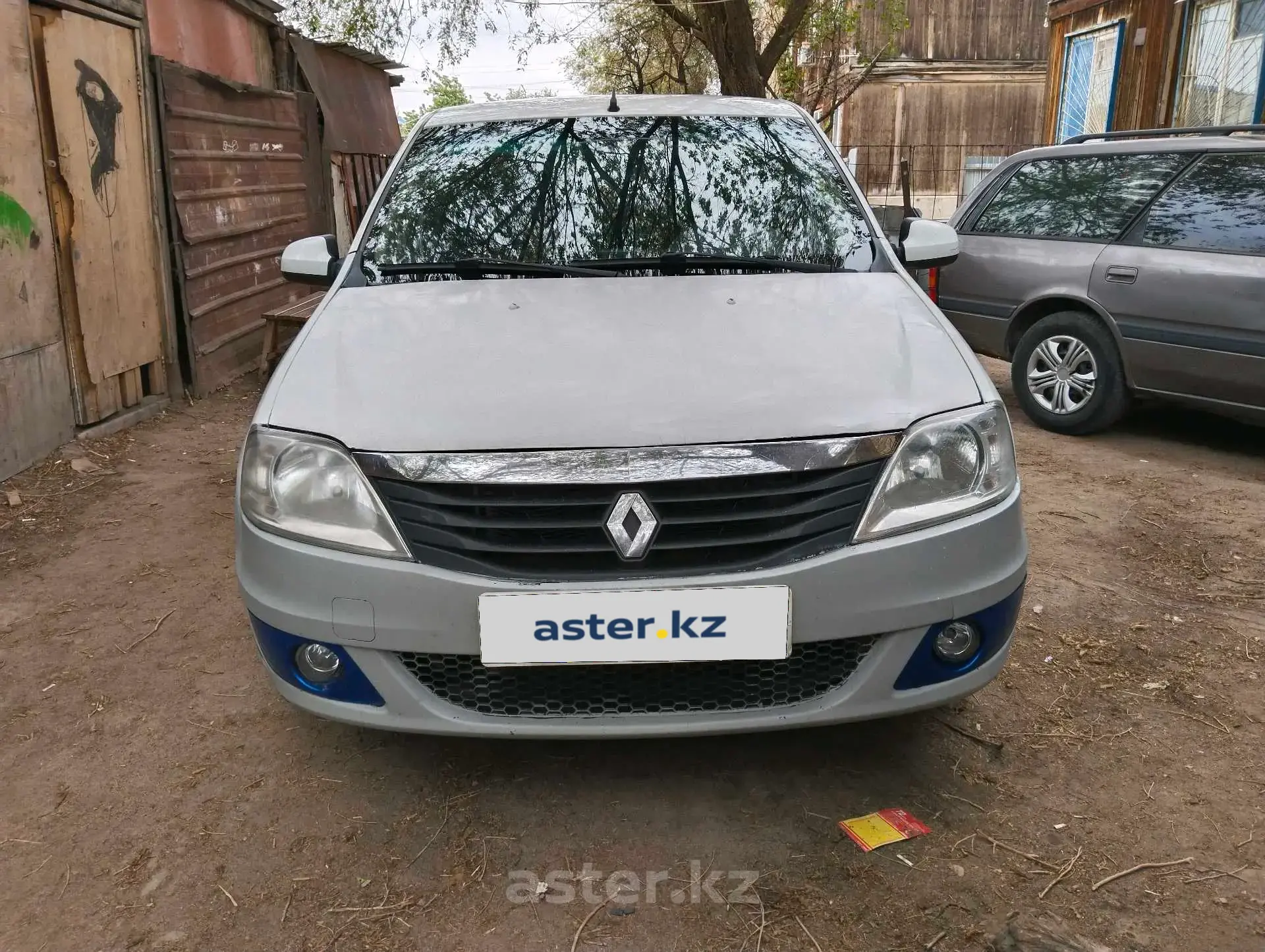 Renault Logan 2013