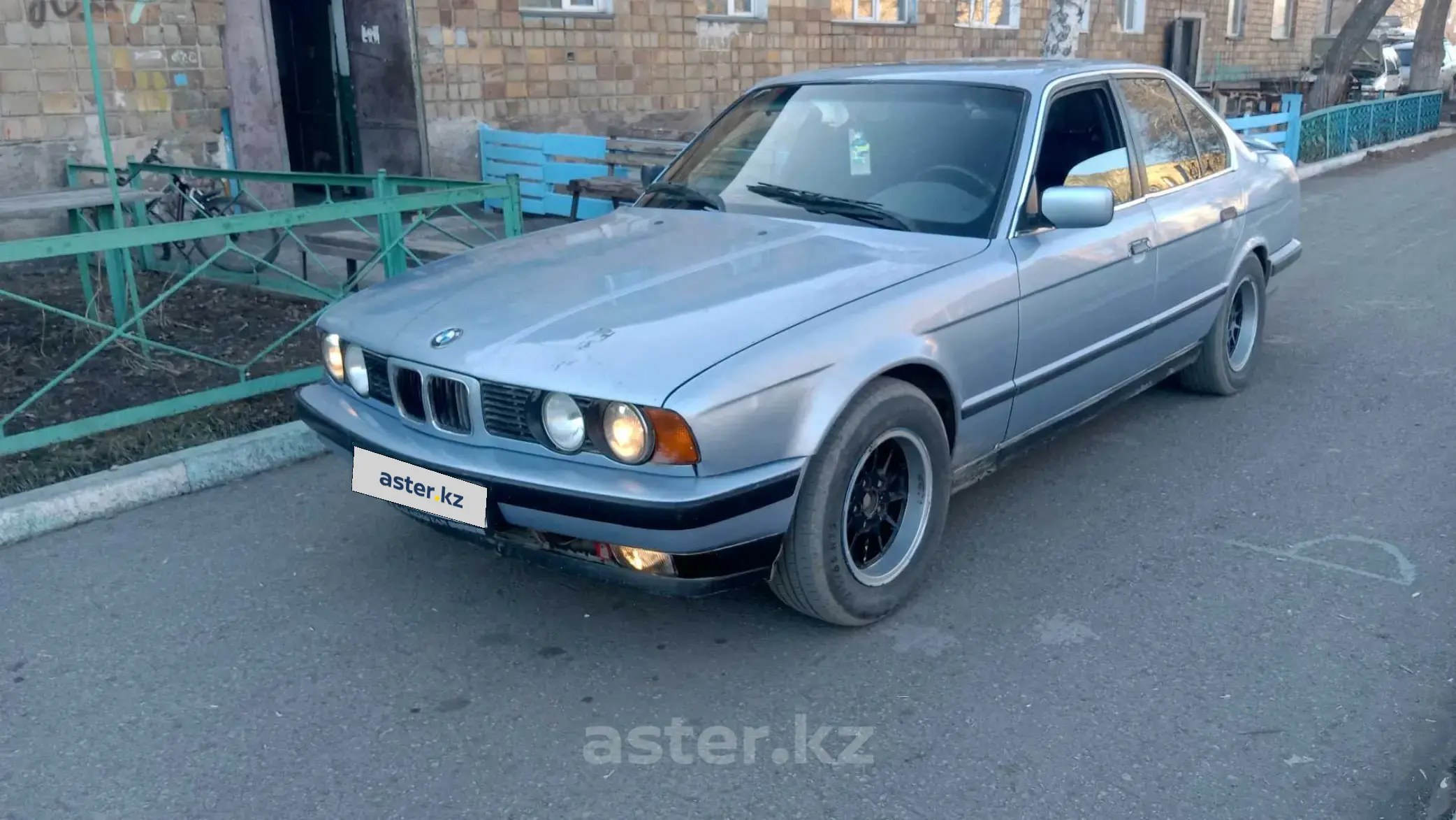 BMW 5 серии 1993