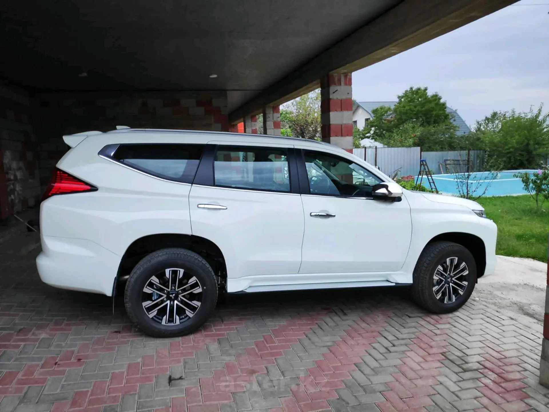 Mitsubishi Montero Sport 2023