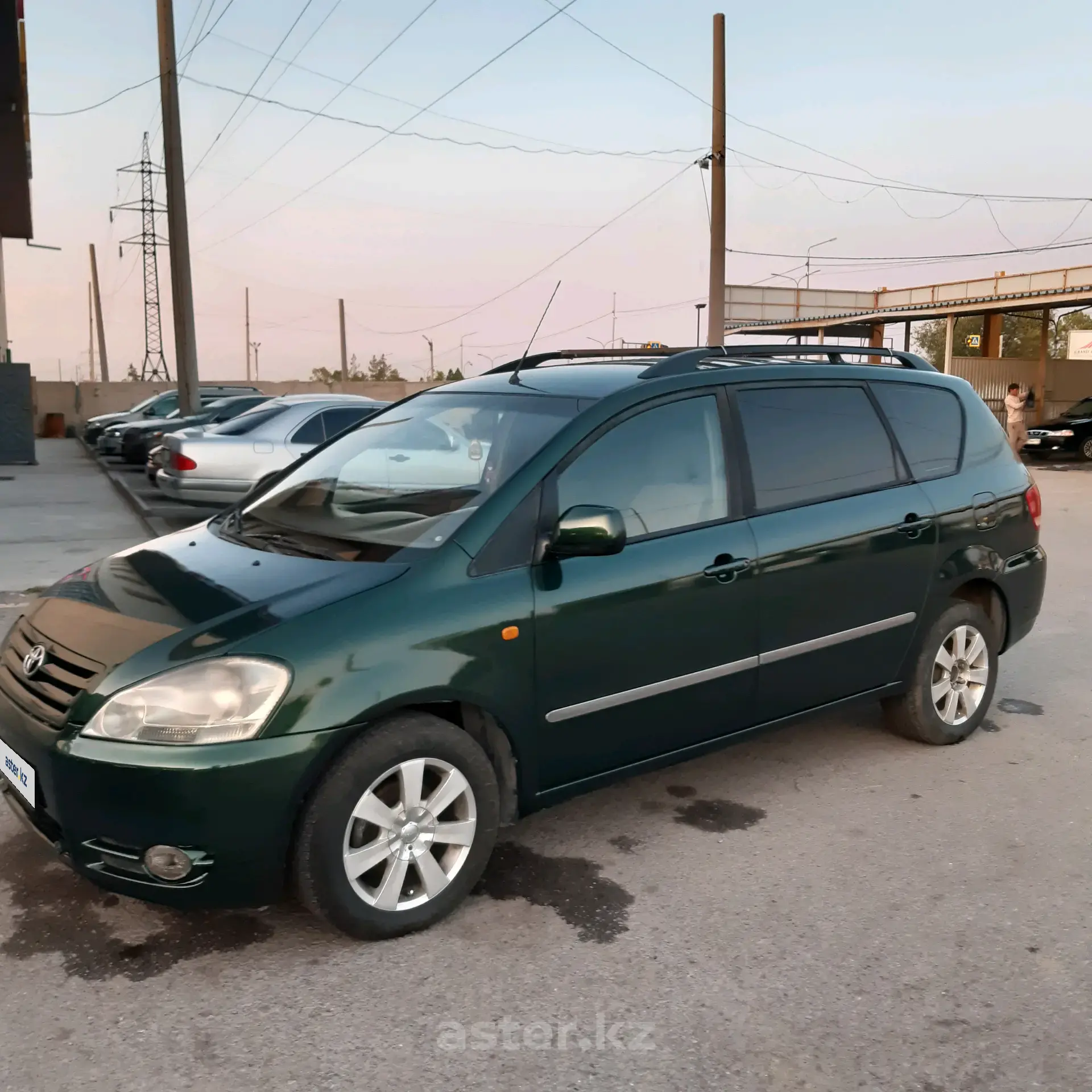 Toyota Avensis Verso 2001