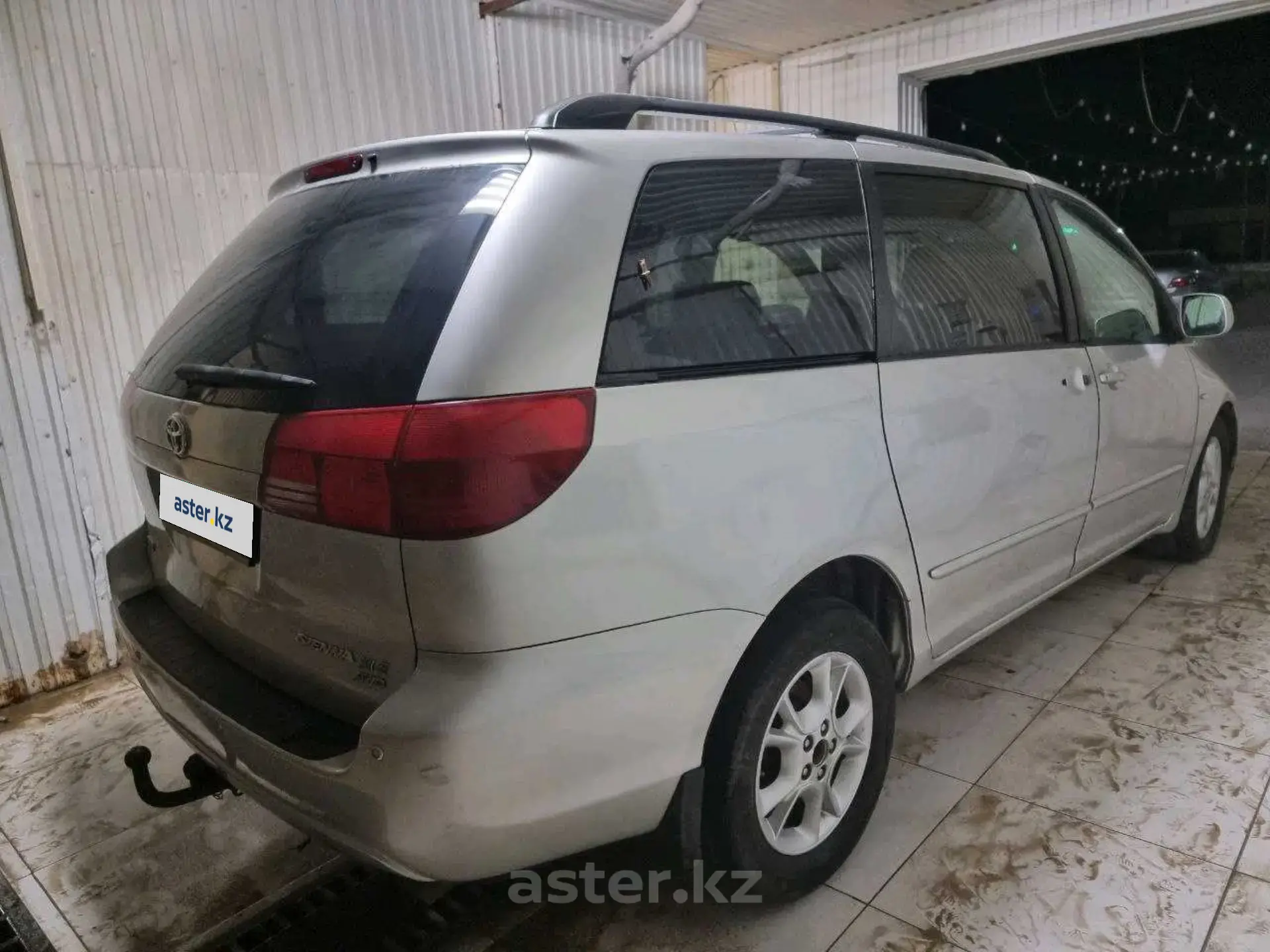 Toyota Sienna 2004