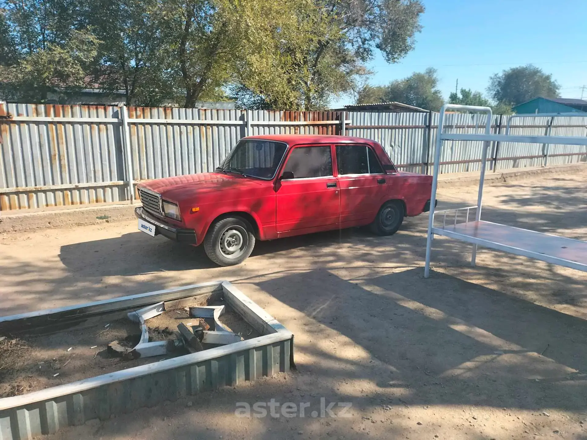 LADA (ВАЗ) 2107 2000