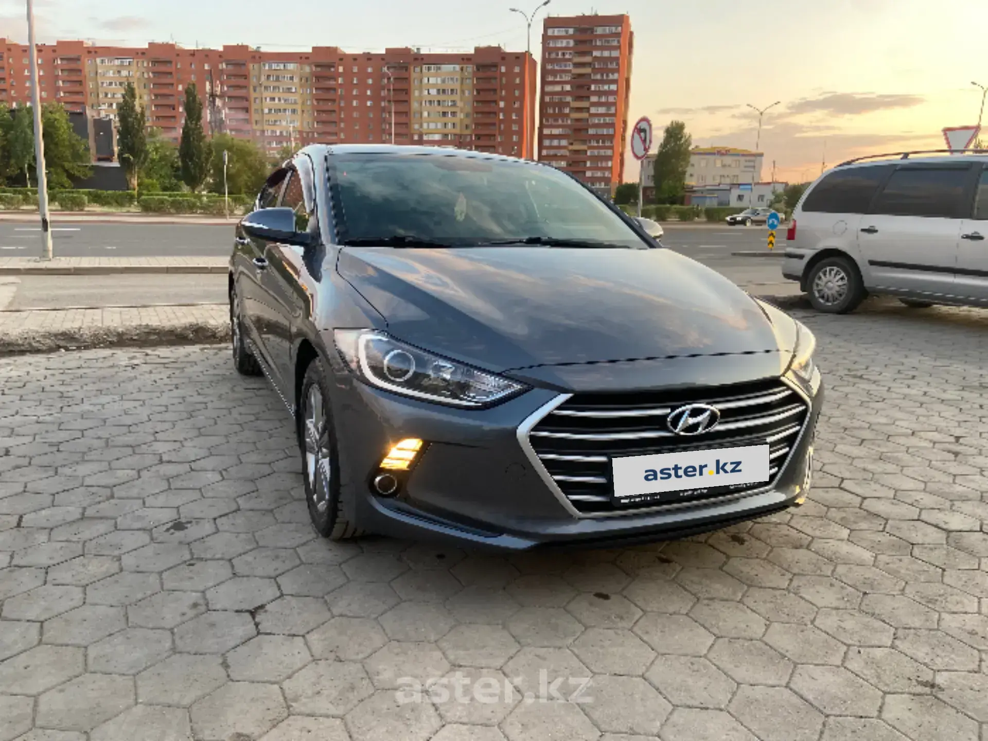 Hyundai Elantra 2018