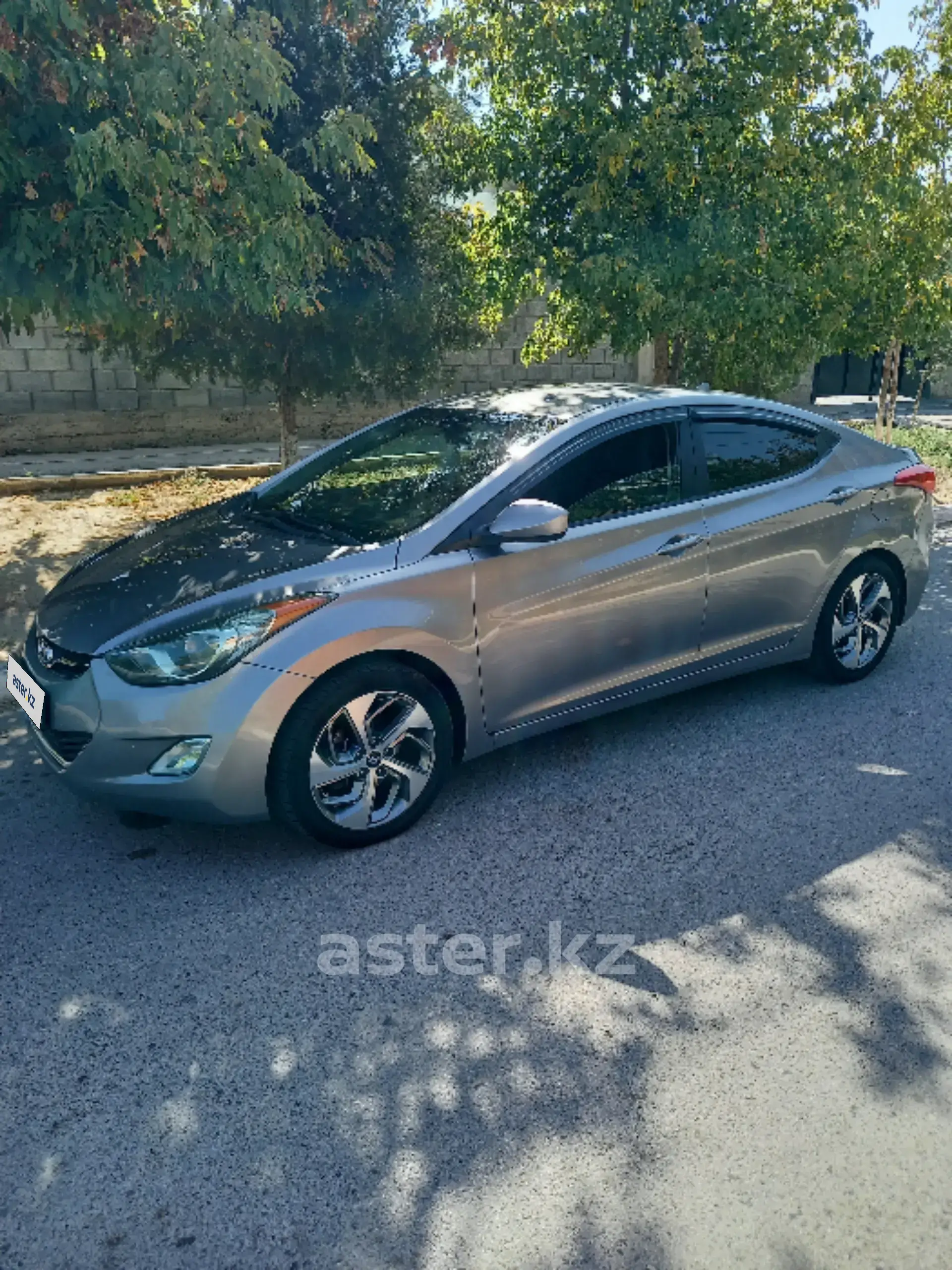 Hyundai Elantra 2013