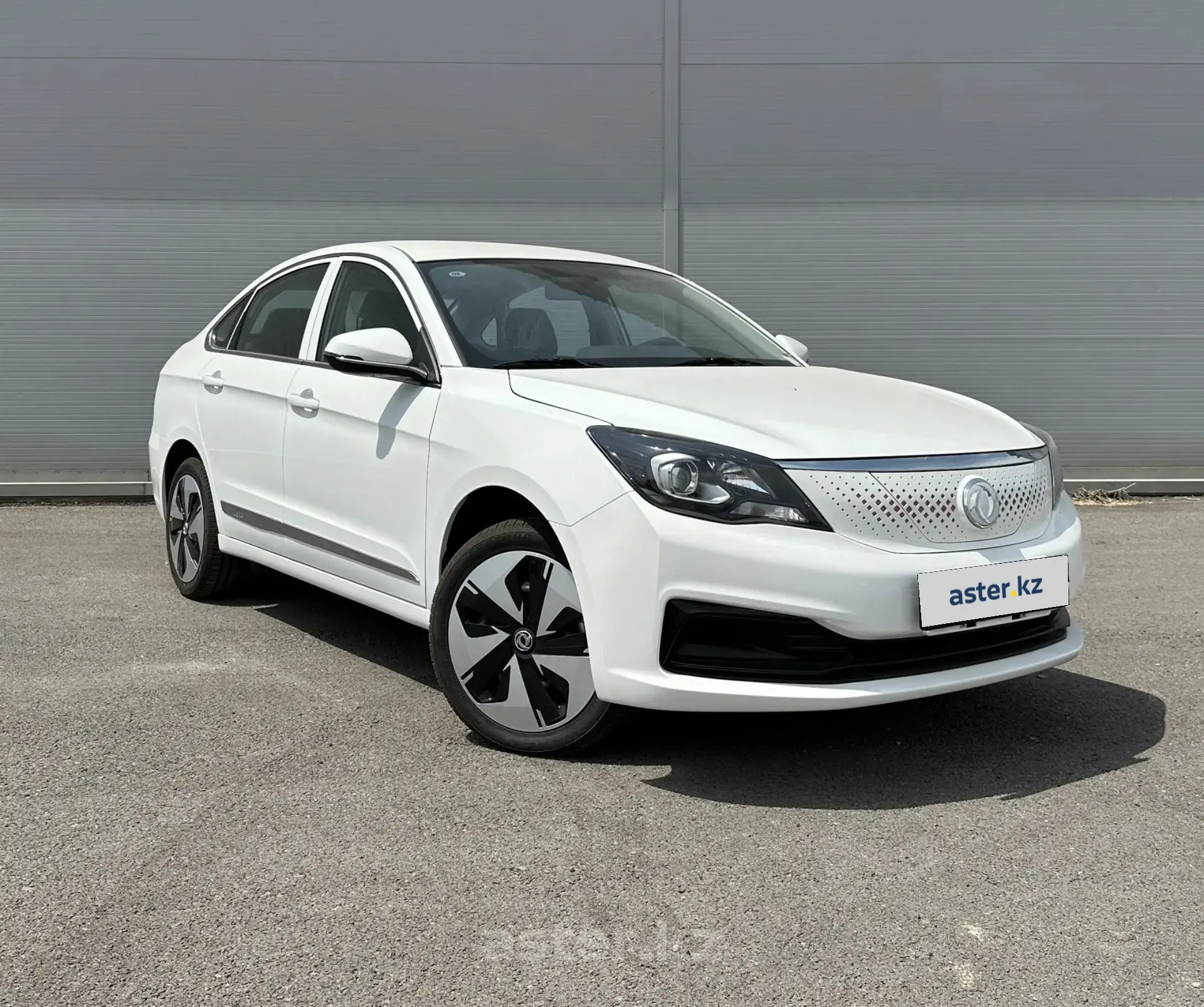 DongFeng Aeolus E70 2022