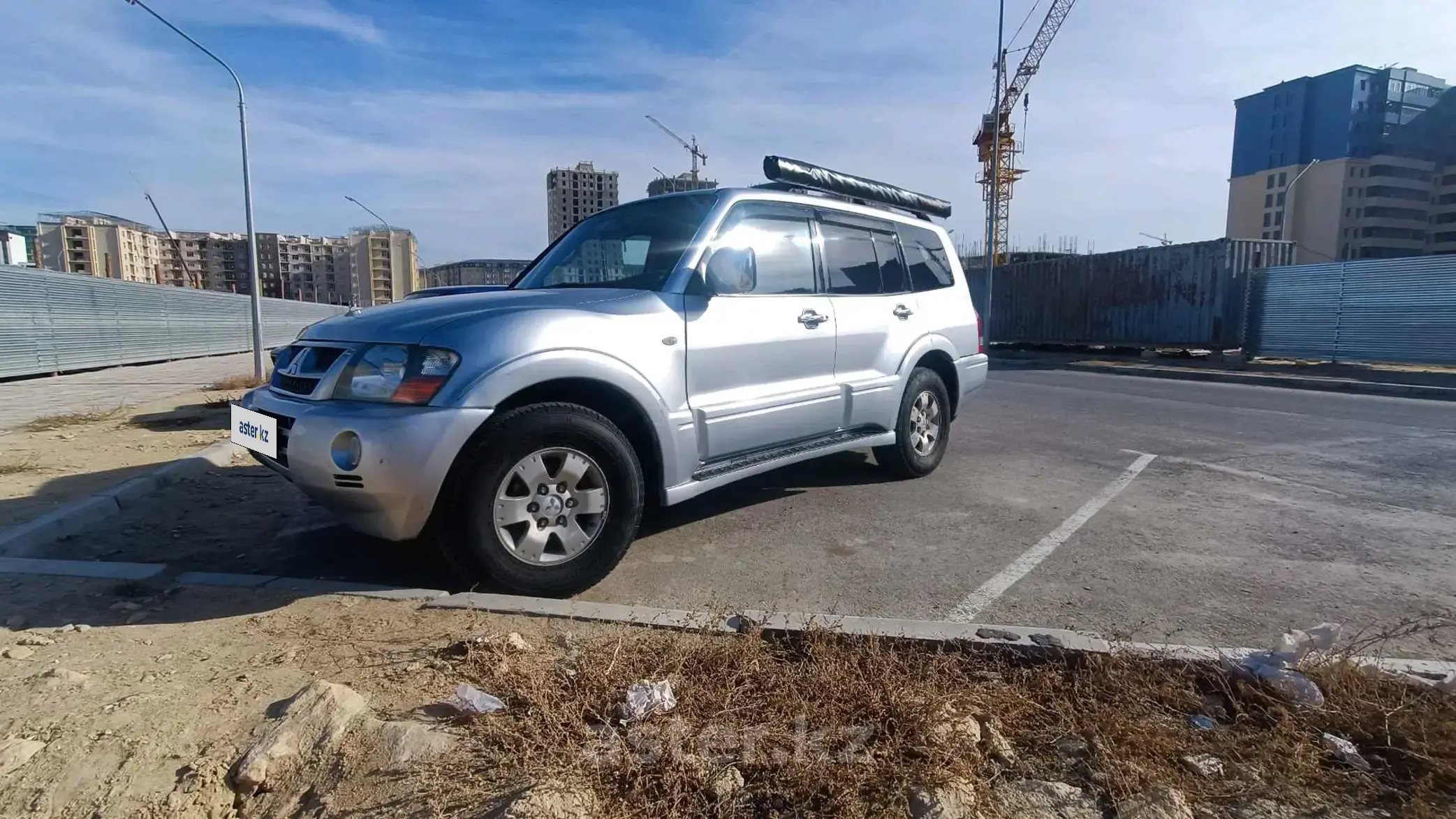 Mitsubishi Pajero 2004