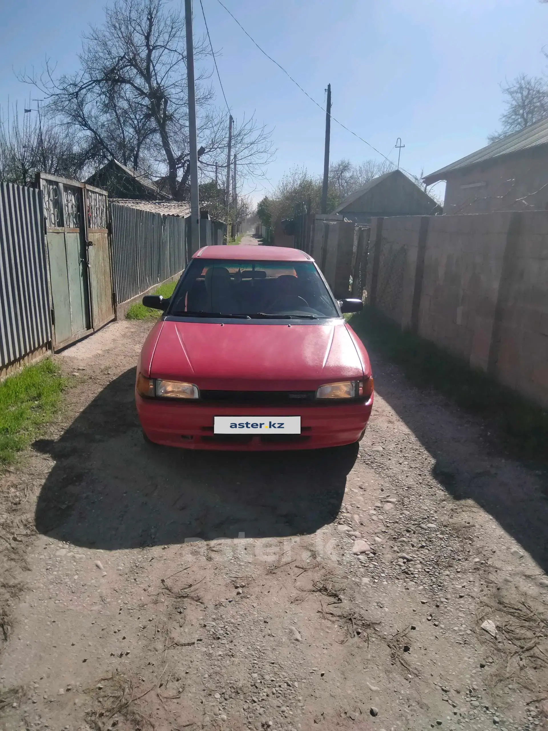 Mazda 323 1990