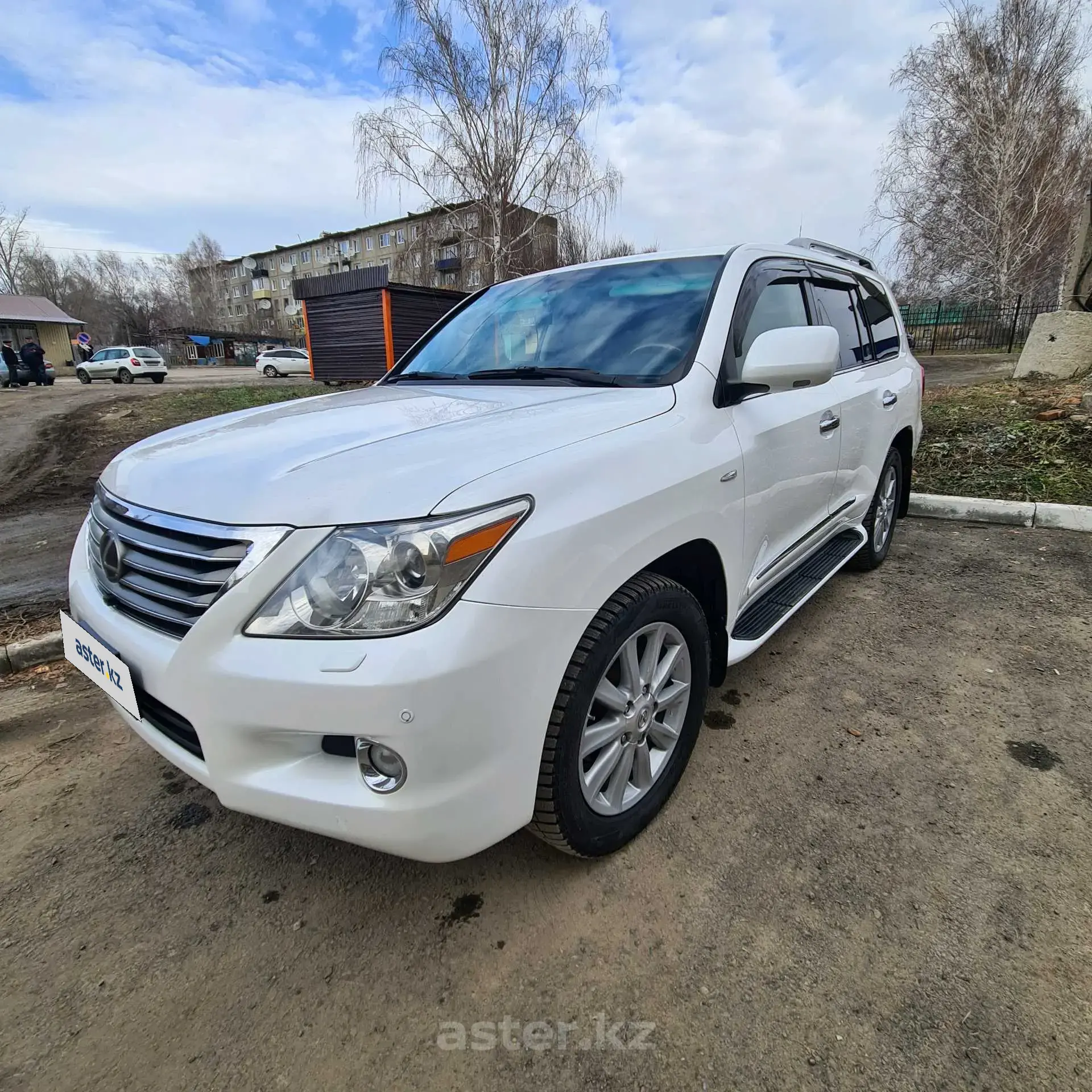 Lexus LX 2008