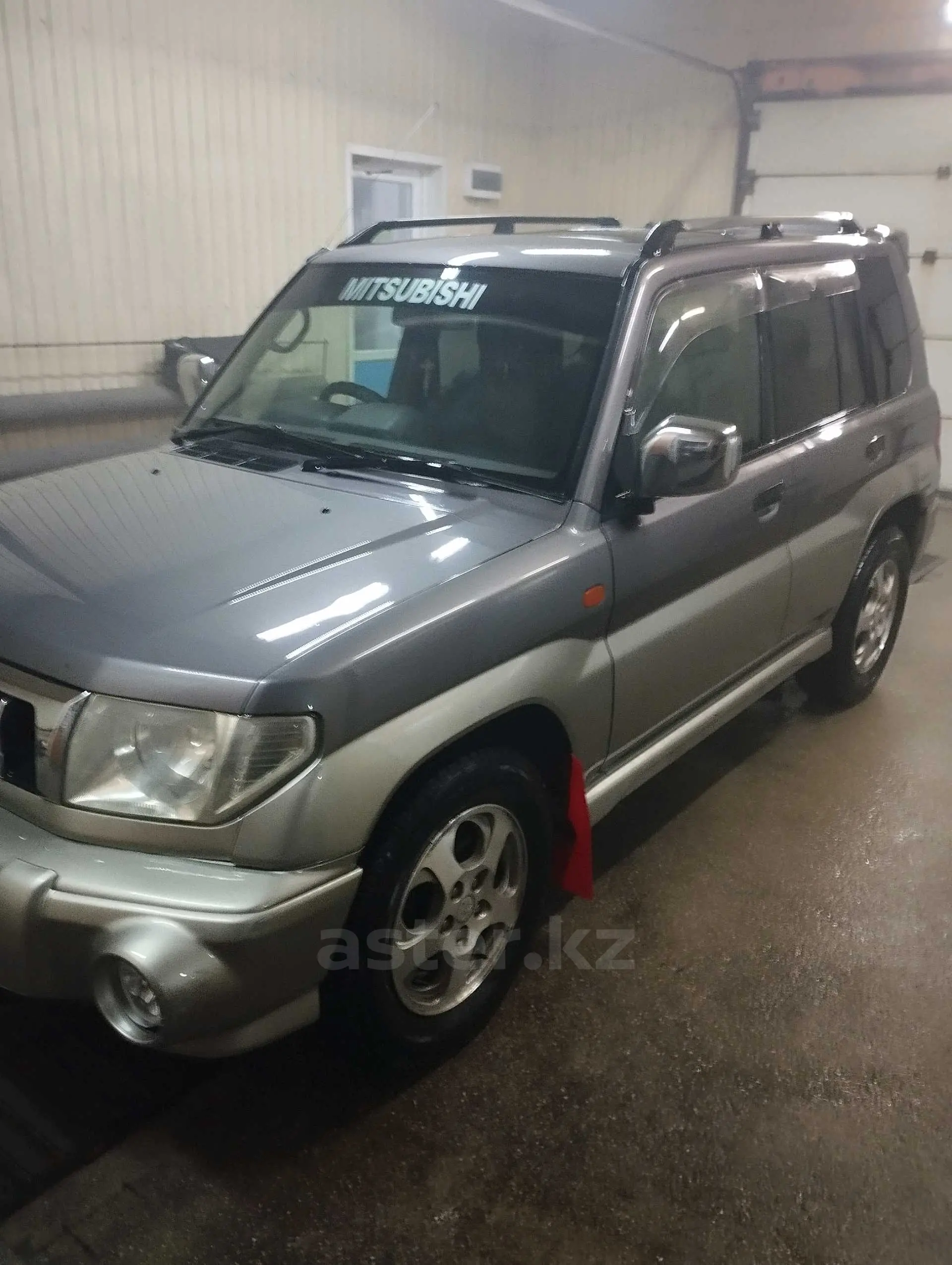 Mitsubishi Pajero iO 1998