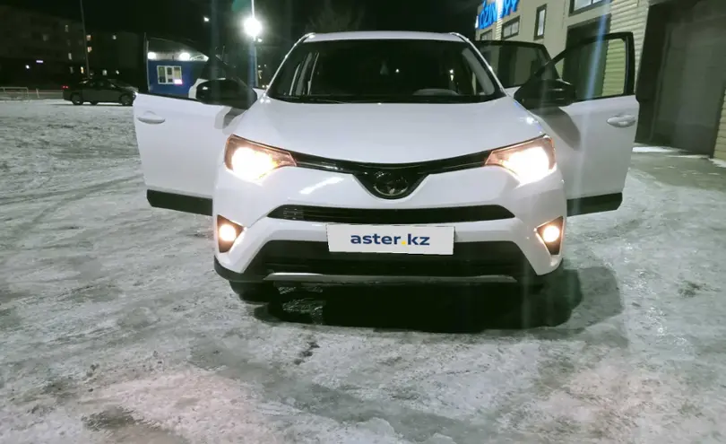 Toyota RAV4 2018 года за 12 100 000 тг. в Актюбинская область